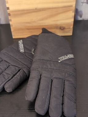 GORE-TEX Black Men’s Waterproof Winter Gloves